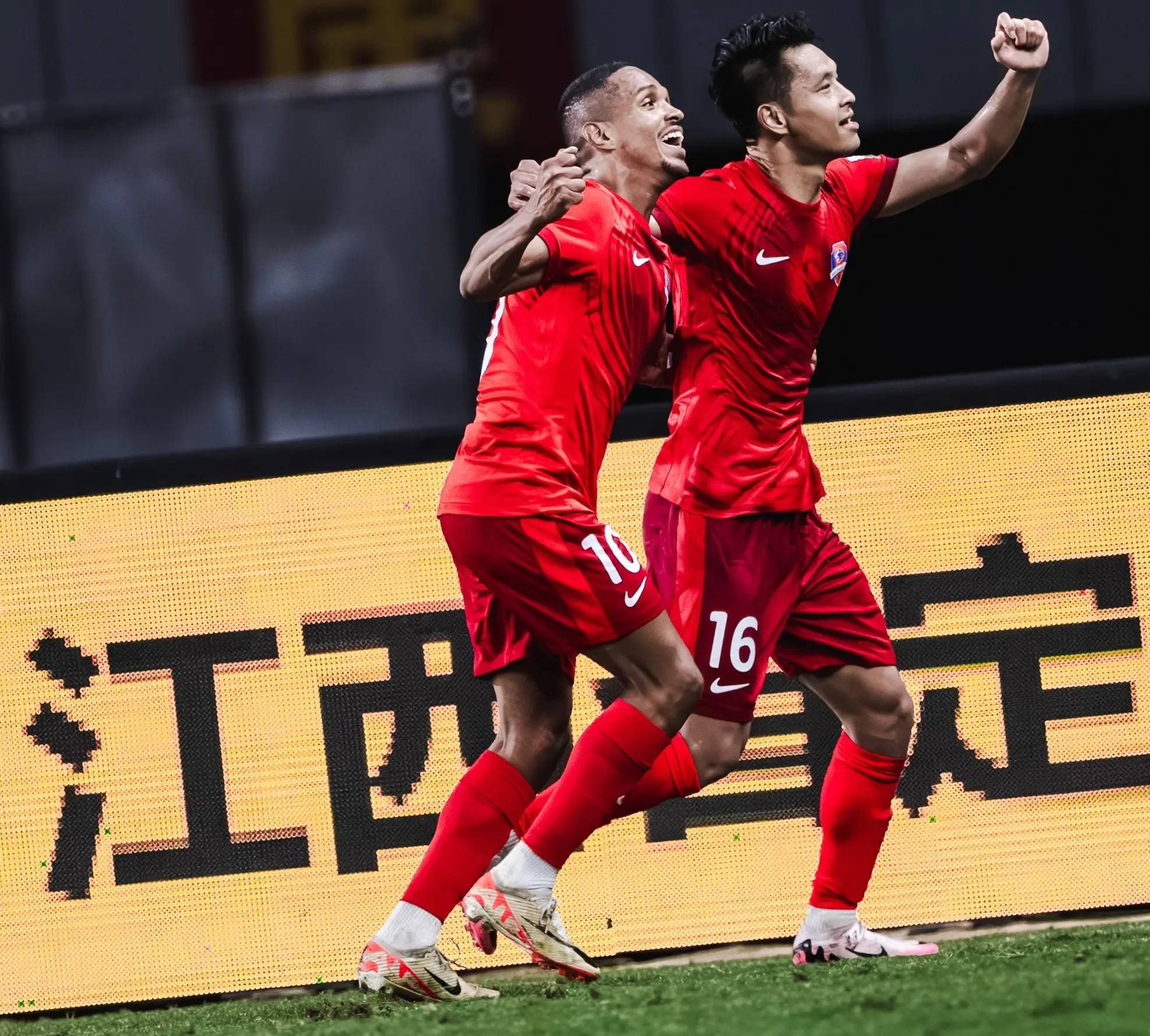 真人娱乐-里程碑夜北京国安再遭质疑，中超加时末段刷纪录，压力陡增，赛程密集仍需轮换的简单介绍